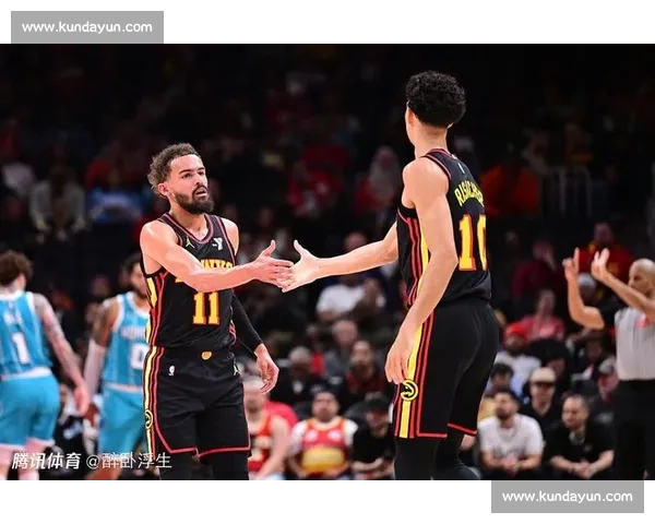 NBA老鹰鏖战勇士引爆西部焦点之夜库里三分对决特雷杨谁能笑到最后 NBA老鹰鏖战勇士引爆西部焦点之夜库里三分对决特雷杨谁能笑到最后