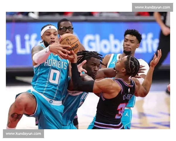 NBA黄蜂鏖战公牛胜负悬念拉满年轻核心对决或将左右东部排名格局 NBA黄蜂鏖战公牛胜负悬念拉满年轻核心对决或将左右东部排名格局